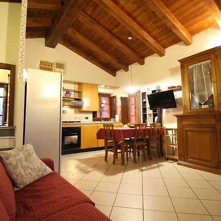 Apartment La Vie En Rose Arco D'augusto - Affitti Brevi Italia Aosta